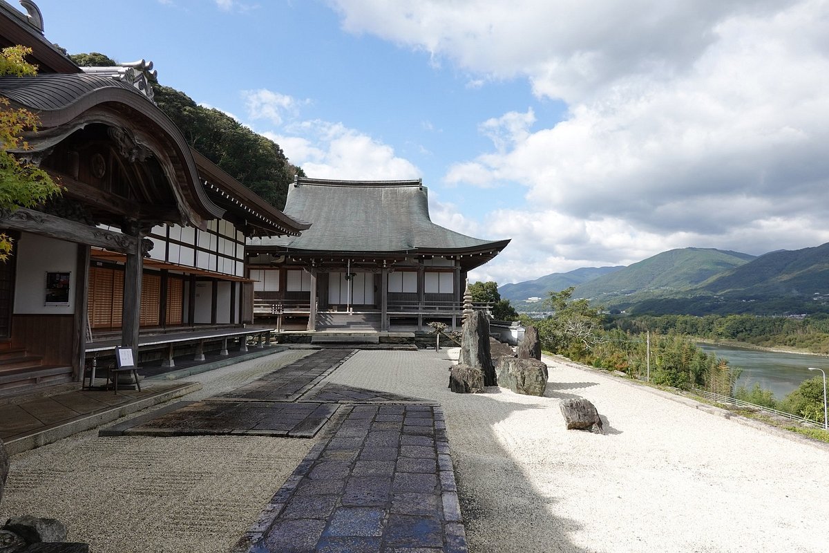 ⛩️ 본래 즐거움의 절 (혼라쿠지) 이미지 1